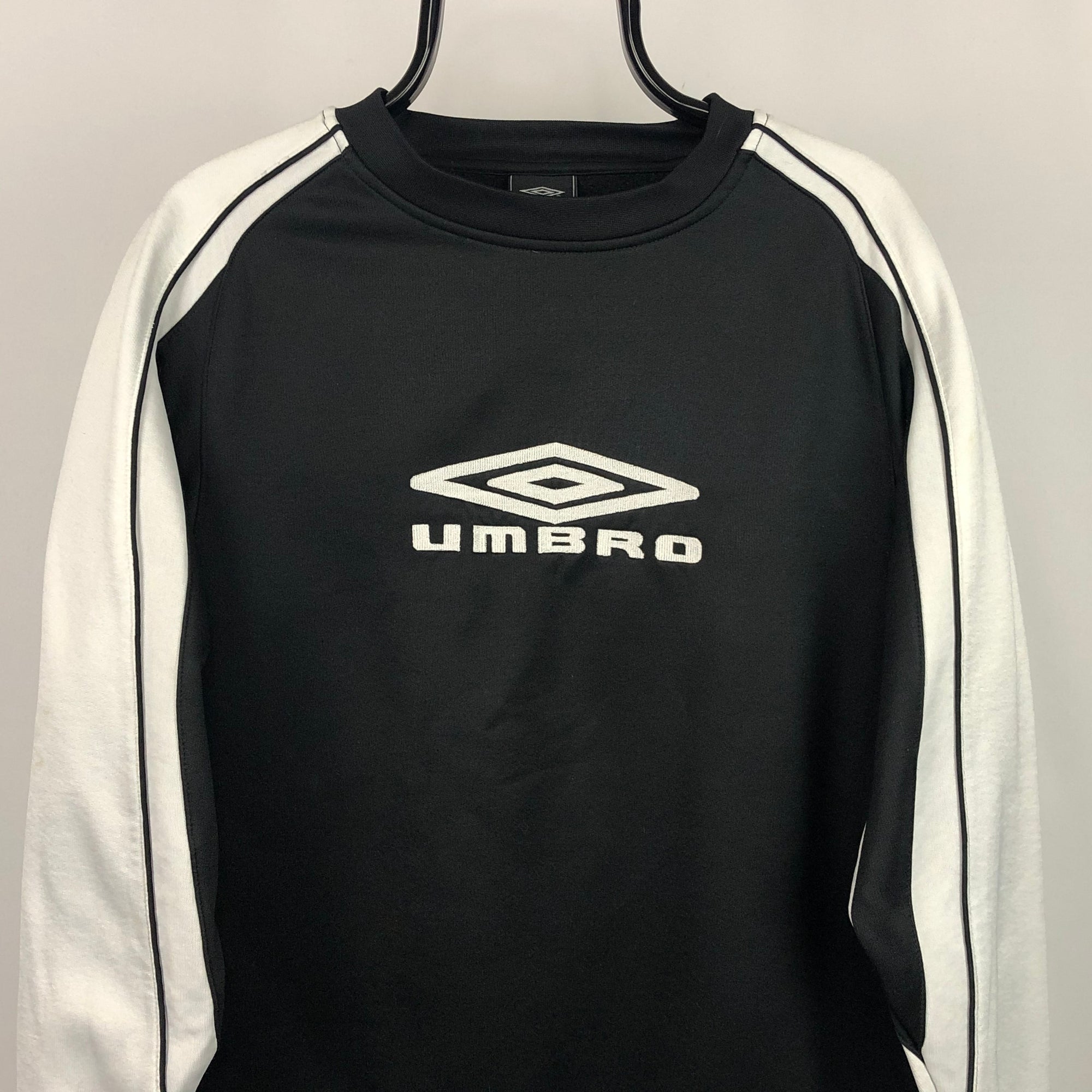 Vintage Umbro Spellout Sweatshirt in Black/White - Men's Medium/Women's Large