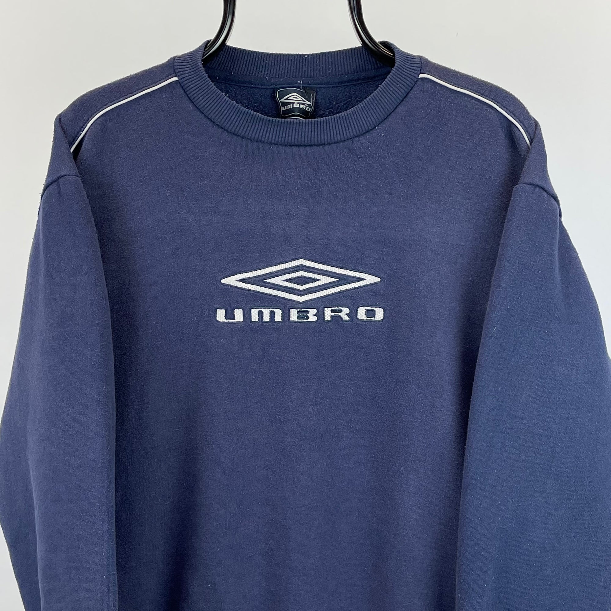 VINTAGE UMBRO SPELLOUT SWEATSHIRT IN NAVY - MEN'S SMALL/WOMEN'S MEDIUM