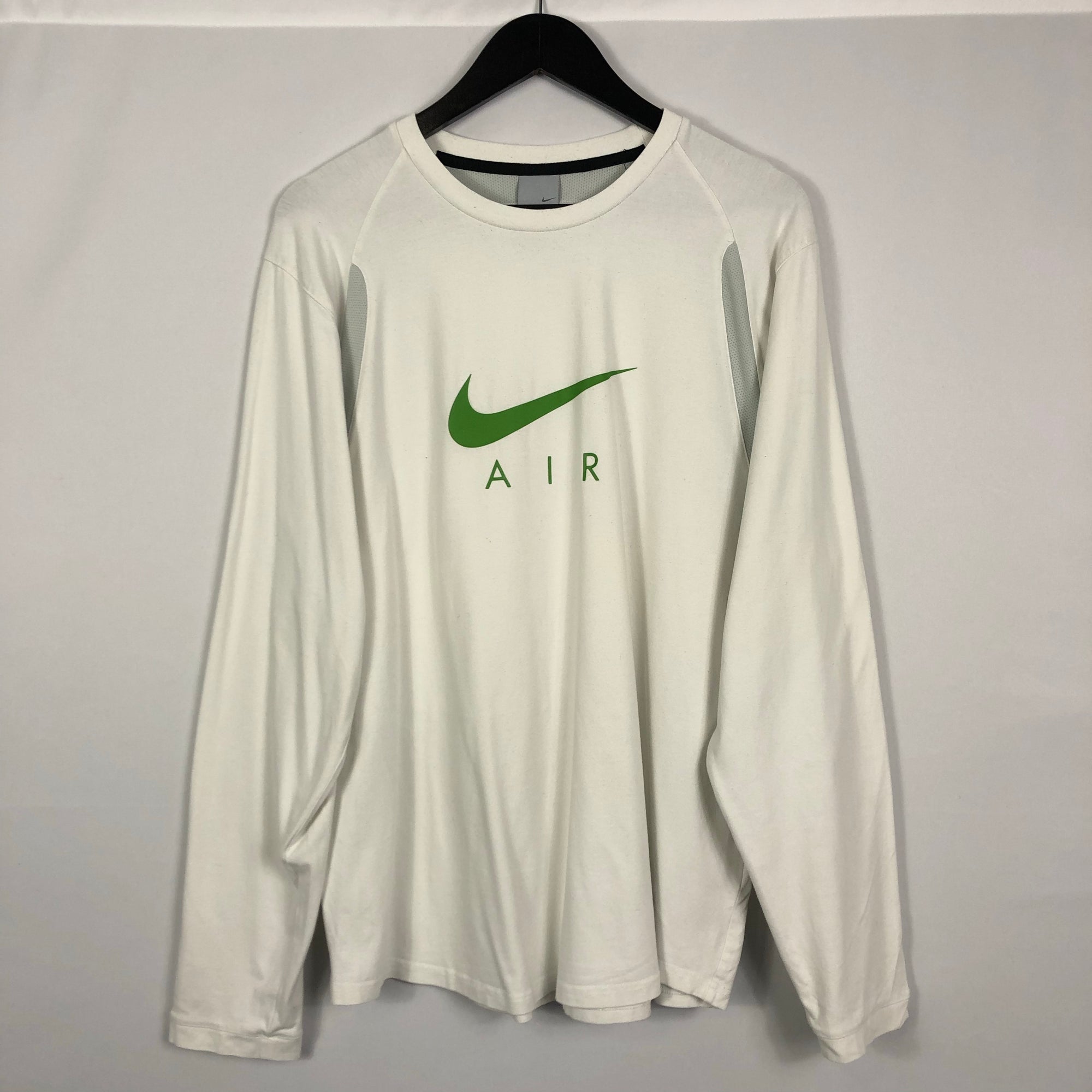 NIKE AIR LONG SLEEVED TEE IN WHITE & GREEN - XL